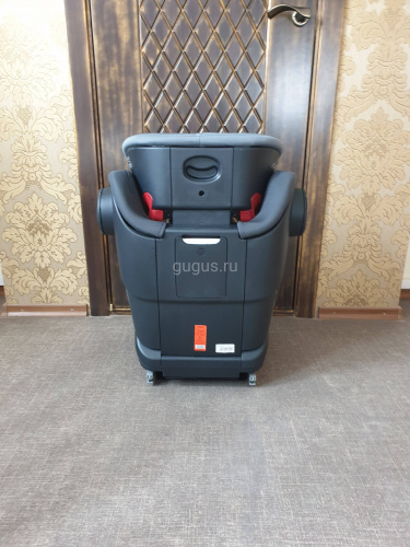   Britax Roemer Kidfix III M (15-36 )  7